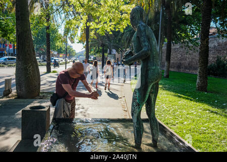 Streetlife de El Raval de Barcelone - Impressions Banque D'Images
