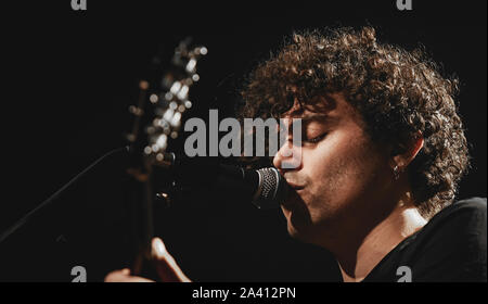 Copenhague, Danemark. Mars 14th, 2019. Le chanteur, auteur-compositeur et musicien Alex Vargas effectue un concert live à Vega à Copenhague. (Photo crédit : Gonzales Photo - Nikolaj Bransholm). Banque D'Images