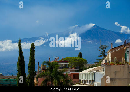 Vue sur l'Etna de Taormina Banque D'Images