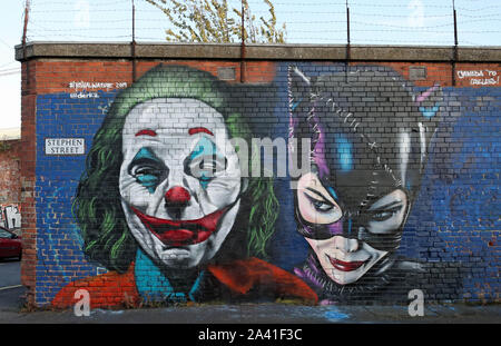 Belfast et graffiti art mural, l'entreprise de déchets visuels, ont produit un hommage au nouveau film de Joker, à Stephen Street, Belfast. Banque D'Images