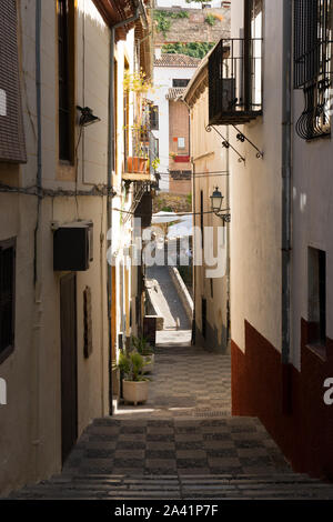 Rue étroite dans la région d'Albaicin, Grenade, Andalousie, Espagne, Europe Banque D'Images