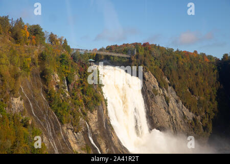 Chutes Montmorency au Québec, Canada au cours de l'automne Banque D'Images