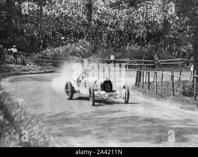 1930 Austro-Daimler, Hans von bloqué à Shelsley Walsh. Banque D'Images