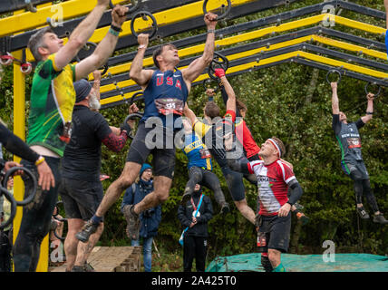 Brentwood, Essex, UK, 11 oct 2019 La course à obstacle 2019 OCR) Championnats du monde, le premier jour, l'indépendant de premier plan de championnats du monde pour le sport de la course à obstacles. Maintenant les athlètes de plus de 65 nations avec un mélange de profesional et amateur d'âge Ian Crédit DavidsonAlamy Live News Banque D'Images