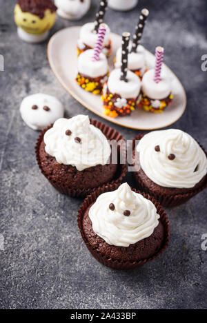 Cupcake en forme de ghost Banque D'Images