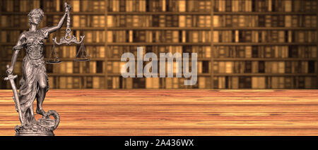 Statue de la Justice sur un plancher en bois rouge avec fond livre trouble Banque D'Images