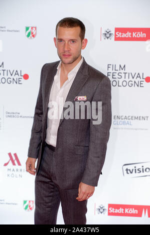 Cologne, Allemagne. Oct 11, 2019. L'acteur Nick Hendrix vient à un examen préalable du premier épisode de la 21e saison de la série 'crime Inspecteur Barneby" dans le cadre du Festival du film 2019 de Cologne. Credit : Henning Kaiser/dpa/Alamy Live News Banque D'Images