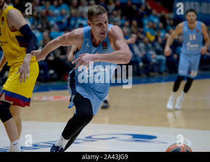 Saint-pétersbourg, Russie. Oct 11, 2019. La Russie, Saint-Pétersbourg, le 11 octobre 2019. Le joueur de BC Zenit Colton Iverson dans l'Euroleague 2019/2020 match de basket-ball entre BC Zenit (St. Petersburg, Russie) et le FC Barcelone Crédit : Andrey Pronin/ZUMA/Alamy Fil Live News Banque D'Images