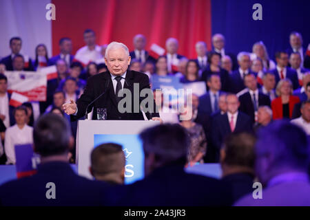 Chelm, Pologne. 11Th Oct 2019. Leader du PiS, Jaroslaw Kaczynski prend la parole à la convention définitive des élections parlementaires en campagne. Photo : JP JP Crédit : noir/noir fil ZUMA/Alamy Live News Banque D'Images