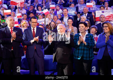 Chelm, Pologne. 11Th Oct 2019. Vice-PM Jacek Sasin, Premier Ministre de Pologne Mateusz Morawiecki, leader du PiS, Jaroslaw Kaczynski, du parti et de l'ancien PM Beata Szydlo à la convention définitive des élections parlementaires en campagne. Photo : JP JP Crédit : noir/noir fil ZUMA/Alamy Live News Banque D'Images