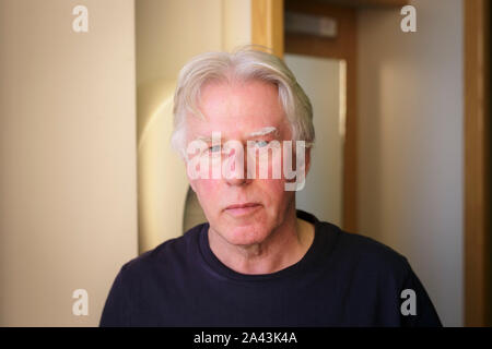 Phil Davis acteur dans sa loge au Royal Shakespeare Theatre de Stratford-upon-Avon. Banque D'Images