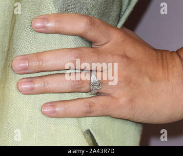 Los Angeles, États-Unis. Oct 11, 2019. BEVERLY HILLS, LOS ANGELES, CALIFORNIE, USA - 11 OCTOBRE : actrice Ali Wong arrive au pouvoir des femmes de la variété Los Angeles 2019 tenue à l'hôtel Beverly Wilshire Hotel (A Four Seasons Hotel) le 11 octobre 2019 à Beverly Hills, Los Angeles, Californie, États-Unis. (Photo par Xavier Collin/Image Crédit : Agence de Presse) L'agence de presse Image/Alamy Live News Banque D'Images