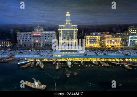 Vue de l'art miniature la capture de la promenade sur le Bund, le long de la rivière Huangpu sur l'affichage lors de l'exposition le parc de thème du Monde de miniatures Banque D'Images