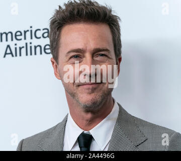 New York, NY - 11 octobre 2019 : Edward Norton s'occupe Motherless Brooklyn premiere pendant 57e Festival du Film de New York à l'Alice Tully Hall Banque D'Images