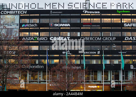Göteborg, Suède. Oct 7, 2019. Des logos de marques différentes vu sur l'immeuble en Lindholmen Science Park, Göteborg. Credit : Karol Serewis SOPA/Images/ZUMA/Alamy Fil Live News Banque D'Images