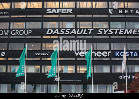 Göteborg, Suède. Oct 7, 2019. Des logos de marques différentes vu sur l'immeuble en Lindholmen Science Park, Göteborg. Credit : Karol Serewis SOPA/Images/ZUMA/Alamy Fil Live News Banque D'Images