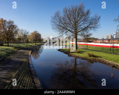 Rochdale Canal dans la zone du bassin de Jean-François tardif de Miles Platting à Manchester Banque D'Images