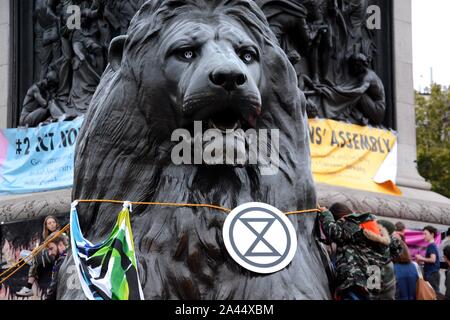 Rébellion d'extinction les changements climatiques Lutte contre manifestation à Trafalgar Square 10 octobre 2019 - Jour 5. Banque D'Images