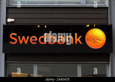 Groupe bancaire Nordique-baltique basée à Stockholm, en Suède, offrant des services bancaires de détail, la gestion d'actifs, services financiers et autres logo Swedbank AB vu dans Lindholmen Science Park, Göteborg. Banque D'Images