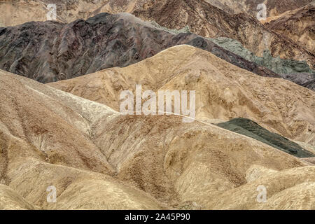 Badlands, vingt Mule Team Canyon, Death Valley National Park, California USA Banque D'Images