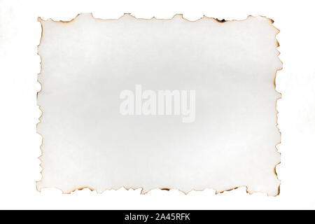 Bords brûlés d'une feuille de papier, isolé sur blanc. L'utiliser comme un cadre. Vue d'en haut Banque D'Images