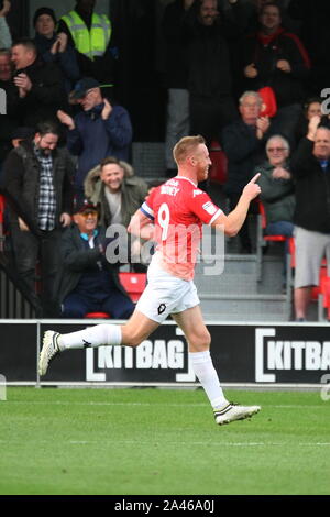 SALFORD, Angleterre 12 octobre Adam Rooney de Salford City fête son but pendant le match de Ligue 2 pari du ciel entre Salford City et Cambridge United à Moor Lane, Salford le samedi 12 octobre 2019. (Crédit : Simon Newbury | MI News) Editorial Utilisez uniquement Crédit : MI News & Sport /Alamy Live News Banque D'Images