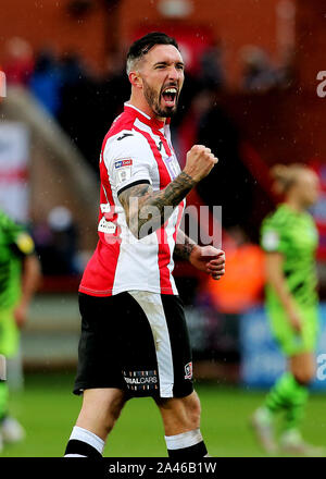 La Ville d'Exeter Ryan Bowman célèbre à plein temps au cours de la Sky Bet League Deux match à St James Park, Exeter. Banque D'Images