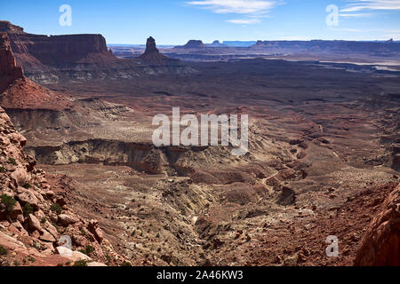 Vue de la tour de chandelier dans l'île dans le ciel de l'unité de Canyonlands National Park, Utah, USA Banque D'Images