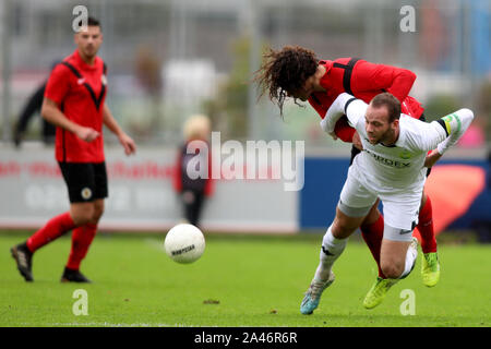 Amsterdam, Pays-Bas. Sep 23, 2019. AMSTERDAM, 12-10-2019, Sportpark Goed Genoeg, Tweede Divisie football, Kenny Thijsse et Jesper van den Bosch capitaine durant le jeu AFC - ASWH. Credit : Pro Shots/Alamy Live News Banque D'Images