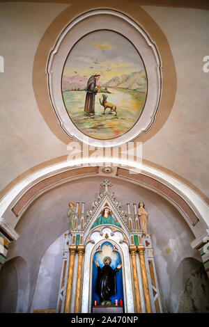 Intérieur de l'Eremo di San Domenico sur le lac San Domenico près de Arpino, Abruzzo, Italie. Banque D'Images