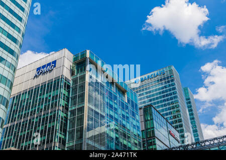 Une vue typique de Canary Wharf à Londres Banque D'Images