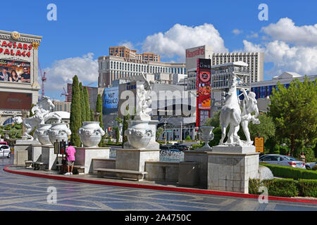 Las Vegas, NV, USA. 10-3-18. Le Caesars Palace est situé dans un vaste complexe de bâtiments de style romain et de sculptures le long de la Strip de Las Vegas. Banque D'Images