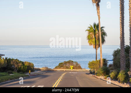 Vue côtière dans le Sunset Cliffs communauté de San Diego, Californie, USA. Banque D'Images