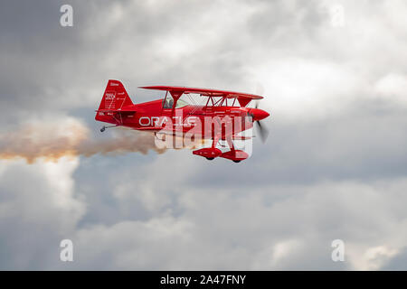 Airplane Sean D. Tucker performance stunt Banque D'Images