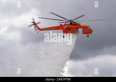 Grue d'hélicoptères volant à Miramar Airshow Banque D'Images