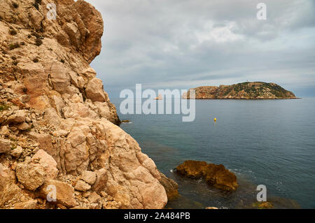 Voir d'Islas Medas réserve marine d'El Molinet cape à L'Estartit (Illes Medes, Torroella de Montgrí, Bajo Ampurdán, Gérone, Catalogne, Espagne) Banque D'Images
