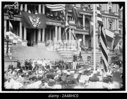 Le Jour du drapeau. Exercices du Jour du drapeau, de l'État, DE LA GUERRE ET DE LA MARINE. WILSON QUI PARLE ; Bryan, DANIELS, WILLIAM PHILLIPS, F.D. ROOSEVELT, ETC. PRÉSENT Banque D'Images