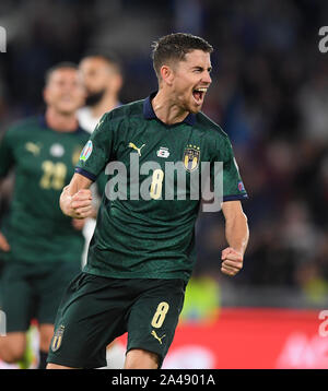 Rome, Italie. 12 octobre, 2019. L'Italie Jorginho fête son but pendant l'UEFA Euro 2020 Groupe qualificatif J match de foot entre l'Italie et de la Grèce à Rome, Italie, le 12 octobre, 2019. Credit : Alberto Lingria/Xinhua/Alamy Live News Banque D'Images