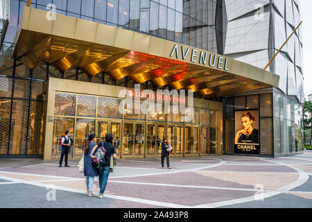 Séoul Corée , 20 septembre 2019 : Lotte dutty entrée libre direction Avenuel un grand magasin à Séoul en Corée du Sud Banque D'Images