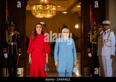 Le Caire, Égypte. 10 Oct, 2019. TM Le Roi Abdallah II et La Reine Rania Al Abdullah avec le président égyptien Abdel Fattah El Sisi, et son épouse Mme Entissar El Sisi lors d'une visite à EgyptCairo, le 10 octobre 2019, Crédit : Cour Royale Royaume Hachémite Albert Nieboer/ Pays-Bas OUT/Point de vue OUT |/dpa/Alamy Live News Banque D'Images