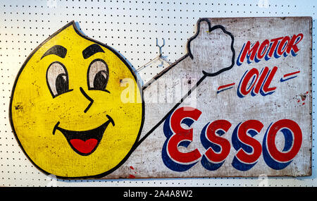 L'huile moteur Esso Vintage sign Banque D'Images