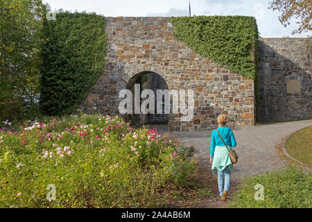 Ruines sur la colline du château, Arnsberg, Sauerland, Rhénanie du Nord-Westphalie, Allemagne Banque D'Images