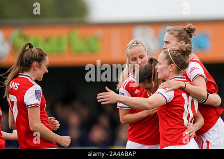 Londres, Royaume-Uni. 13 Oct, 2019. Les joueurs d'Arsenal célébrer Danielle Van de Donk a pour objectif au cours de la Barclays FA Women's Super League match entre Chelsea et Arsenal femmes Femmes à Kingsmeadow le 13 octobre 2019 à Kingston Upon Thames, Angleterre. Credit : PSP Sport Press Photo. /Alamy Live News Banque D'Images