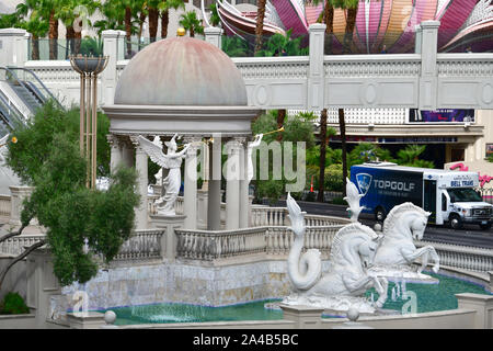 Las Vegas, NV, USA. 10-3-18. Le Caesars Palace est situé dans un vaste complexe de bâtiments de style romain et de sculptures le long de la Strip de Las Vegas. Banque D'Images