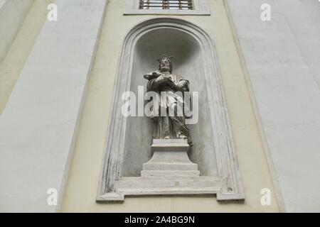 Lviv, UA, 05-08-2019. Svyatoho Arkhystratyha Mykhayila Khram, ancienne sculpture à l'église de St Michel Archange. Banque D'Images