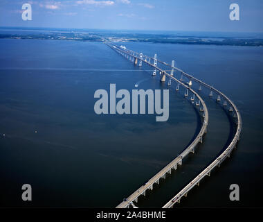 Le Chesapeake Bay Bridge est un pont à double dans l'État américain du Maryland Banque D'Images