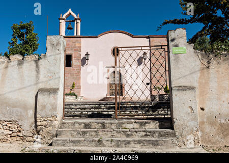 Vue extérieure du Temple de nuestro Señor de Padoue église ou Notre Seigneur de Padoue chapelle en minéral de Pozos, Guanajuato, Mexique. Banque D'Images