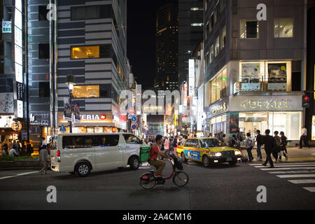 Tokyo, Japon. 1 octobre, 2019. Une vue sur la rue au quartier de Shibuya à Tokyo. Credit : Stanislav Kogiku SOPA/Images/ZUMA/Alamy Fil Live News Banque D'Images