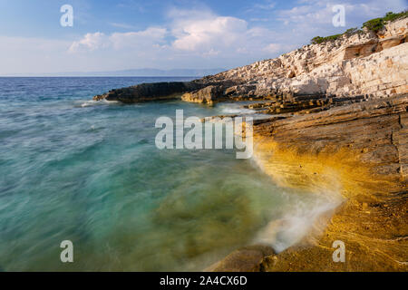 Côte sauvage sur l'île de Proizd, Dalmatie, Croatie Banque D'Images