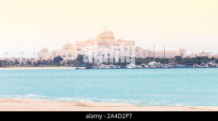 Nouveau Palais Présidentiel, Abu Dhabi, Emirats Arabes Unis. Banque D'Images